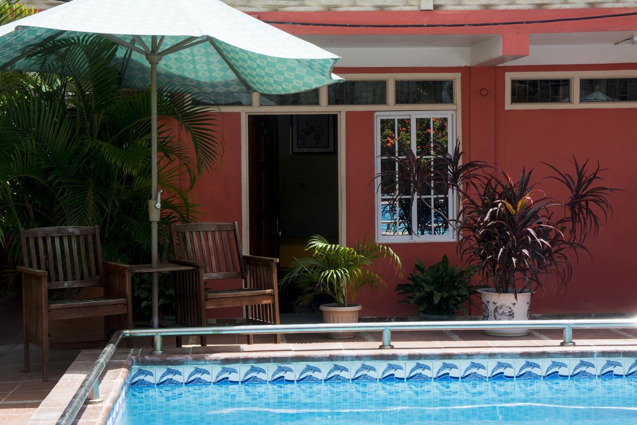 Windjammer International Cuisine & Comfort Inn Georgetown Exteriér fotografie