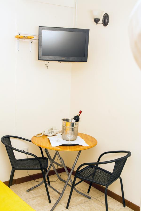 Windjammer International Cuisine & Comfort Inn Georgetown Pokoj fotografie